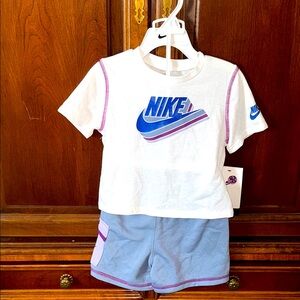 🆕 Nike 2 Piece Set - T-shirt and Shorts - 18months